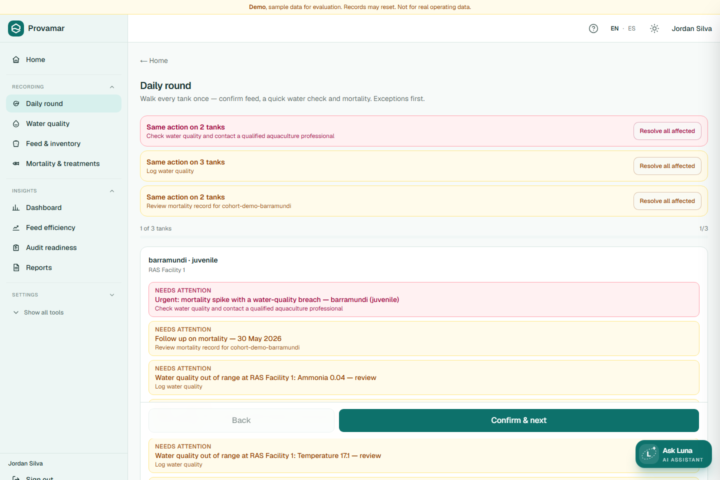 Provamar daily round showing tank-level exceptions, feed entry, progress, and a confirm-and-next action.